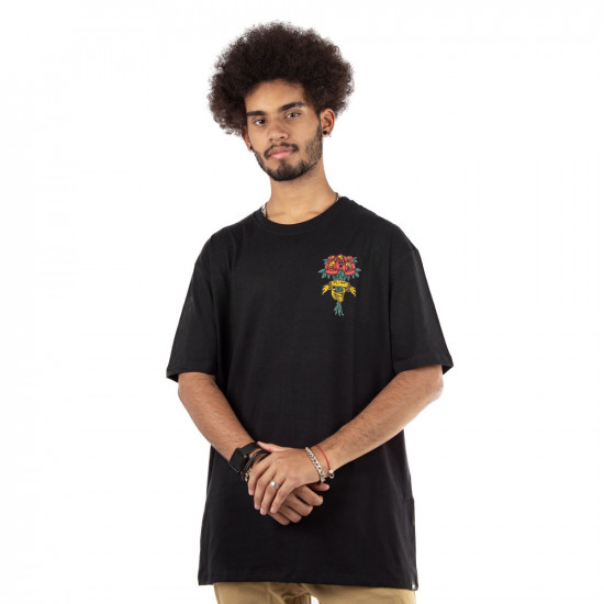 Camiseta Blunt Estampada Bouquet Preto