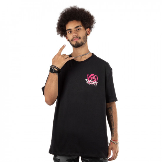 camiseta-blunt-estampada-spray-preto