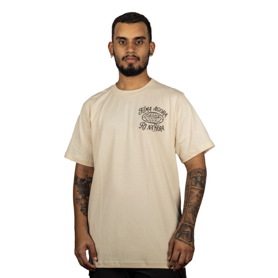 Camiseta Chronic Fuma Agora Ri Na Hora Bege