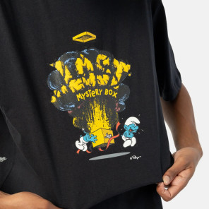 Camiseta Lost Smurfs Mistery Box Preto