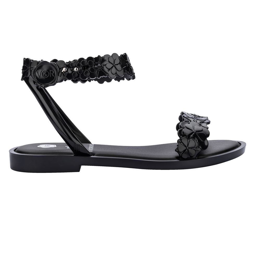 Sandália Melissa Wave Sandal Blossom + Viktor And Rolf Preto Emporium Brazil Sandália Melissa Wave Sandal Blossom + Viktor And Rolf Preto Emporium Brazil