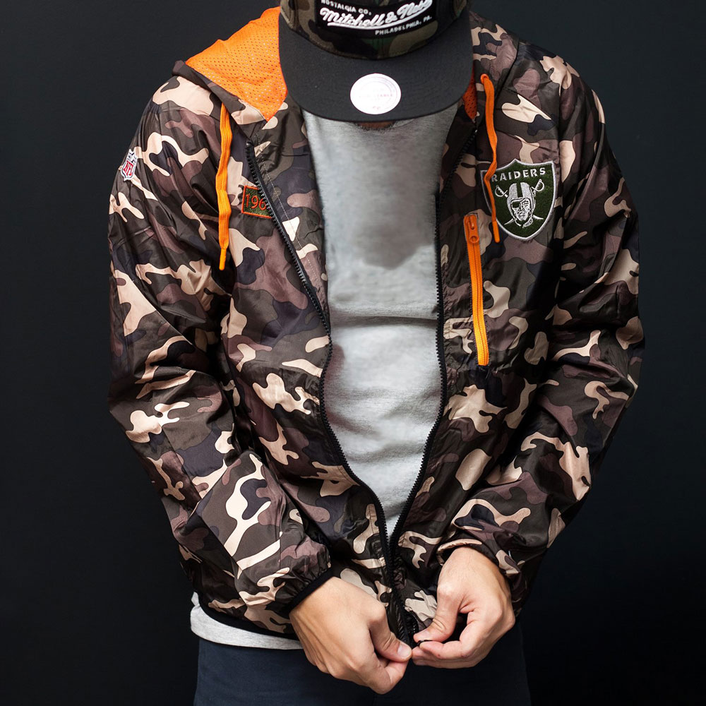 jaqueta new era camuflada